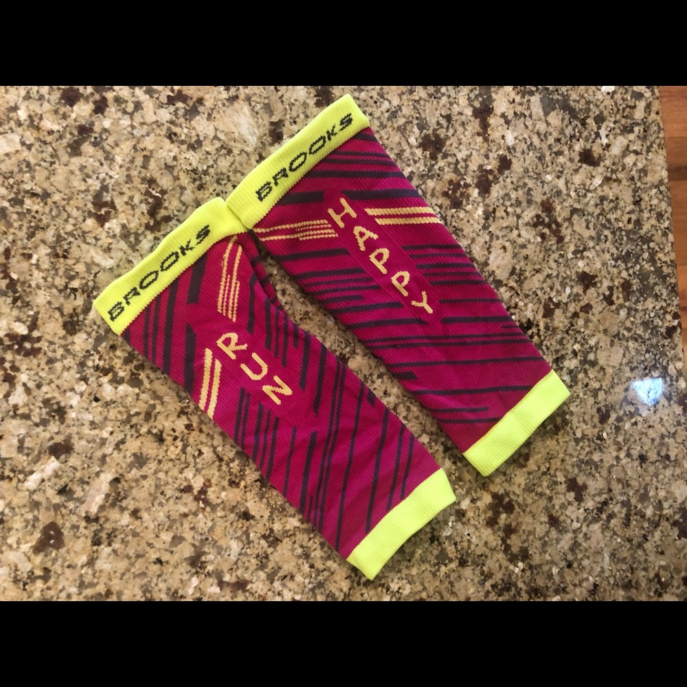 Brooks running calf sleeves